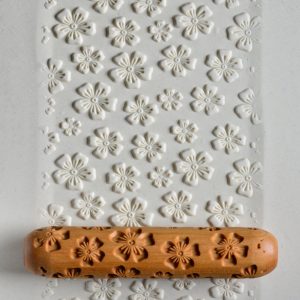 Spring Beauty Big Hand Roller