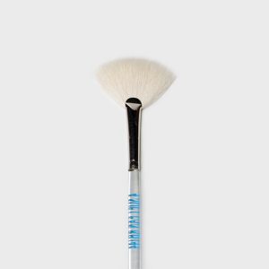 #4 Soft Fan Brush
